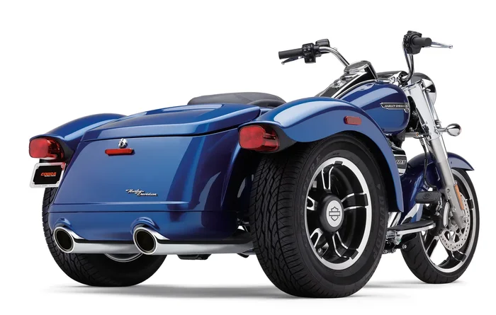 COBRA - 6302 - 909-TWINS 4" SLIP-ONS CHROME FREEWHEELER 15-22