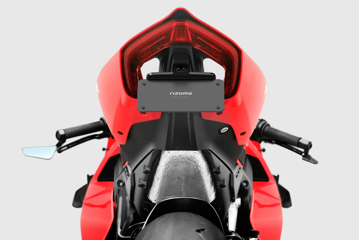 RIZOMA - PTU010B - Flat-Out Fender Eliminator