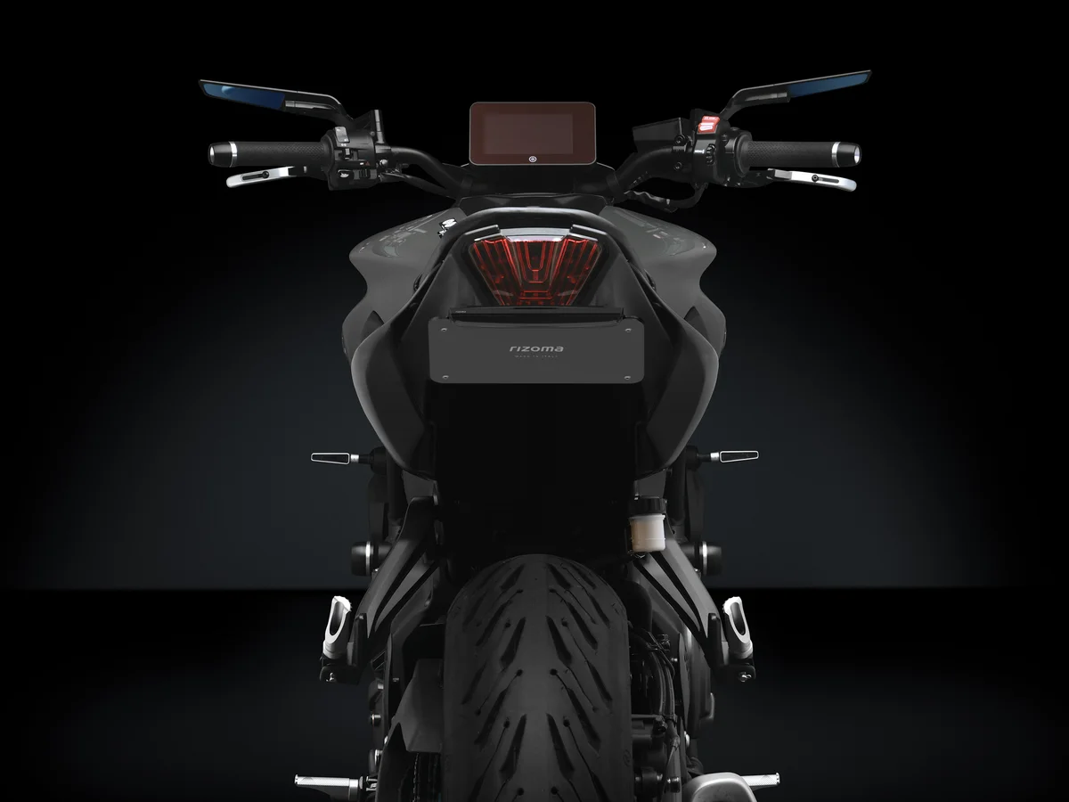 RIZOMA - PTU032B - Flat-Out Fender Eliminator