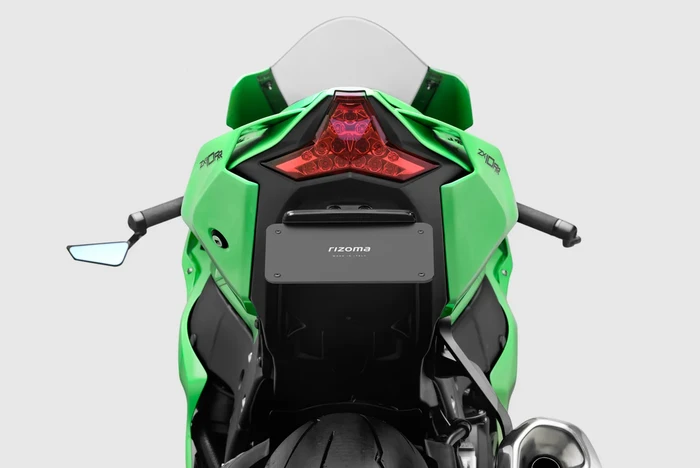 RIZOMA - PTU050B - Flat-Out Fender Eliminator