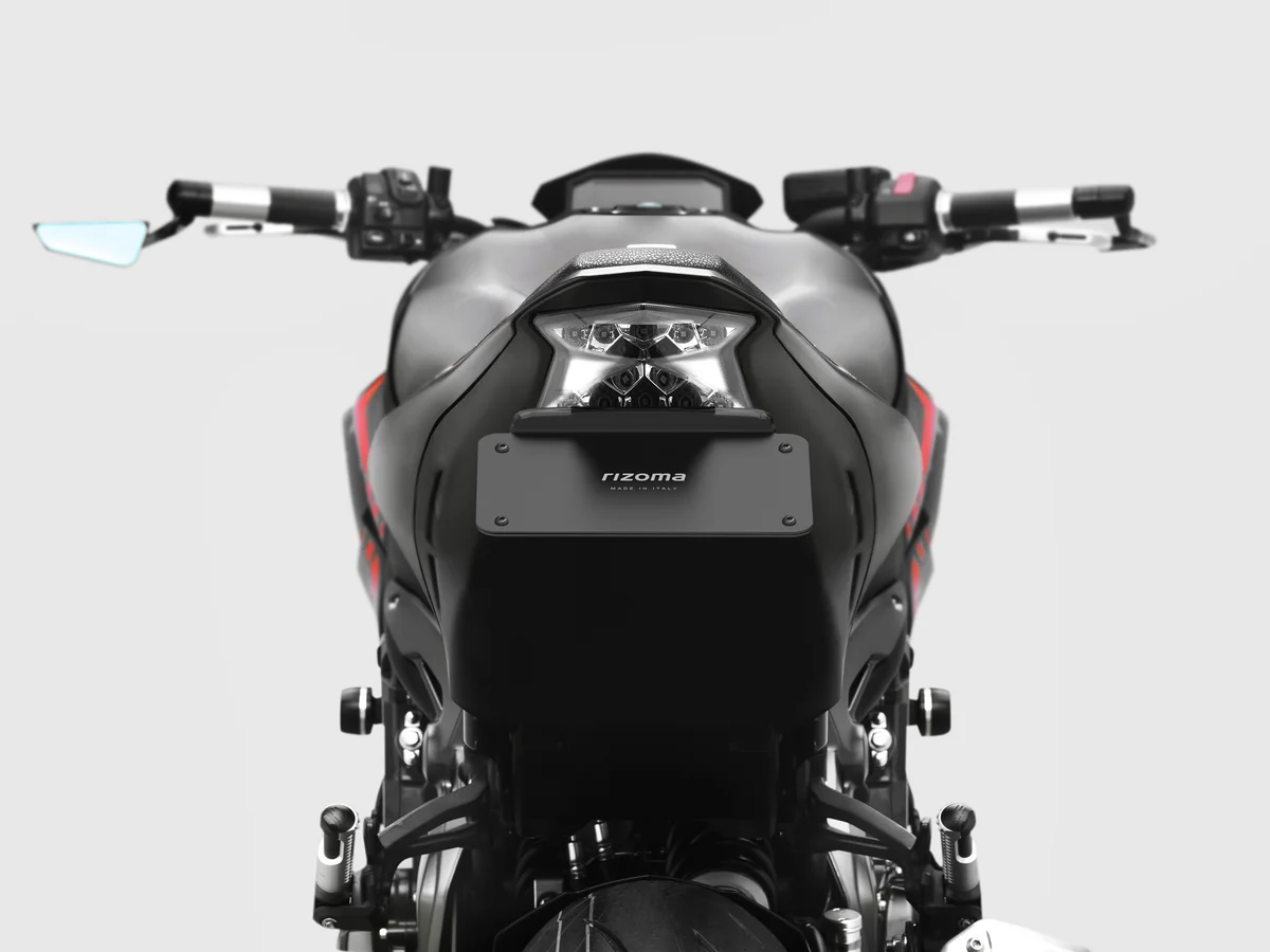 RIZOMA - PTU051B - Flat-Out Fender Eliminator