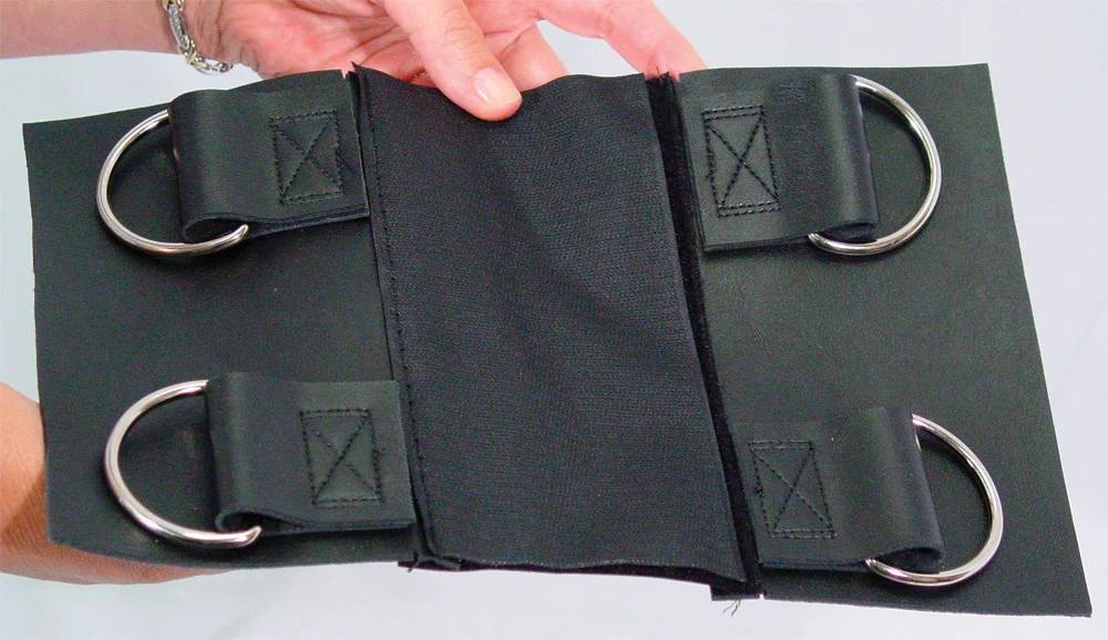 WILLIE & MAX Hooker Hitch - Durable & Versatile Powersports Accessory