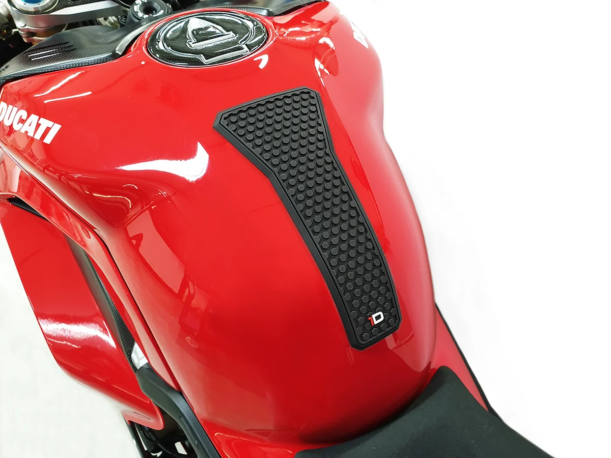 ONE EMBLEMS - HDR1 - HDR Tank Pad