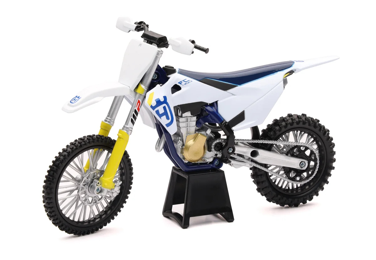 NEW-RAY 1/12 Scale Race Dirt Bike Replica - High-Quality Plastic Toy for Kids 12+