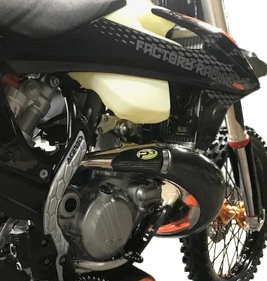 P3 - 101071 - Carbon Fiber Pipe Guard