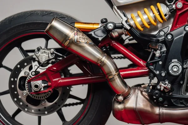 SAWICKI - 930-04010 - FTR Slip On Cannon Muffler